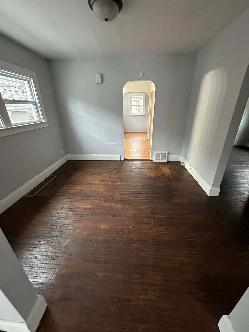 Toledo House: 1755 Marne Avenue