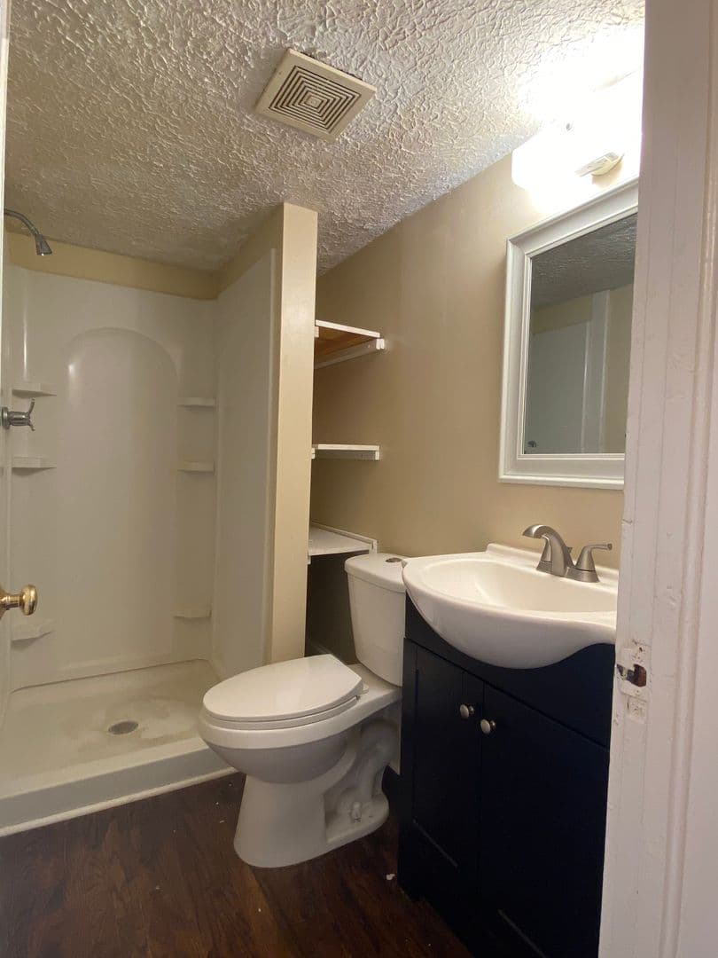 Roanoke Apartment: 1334 Chapman Avenue SW