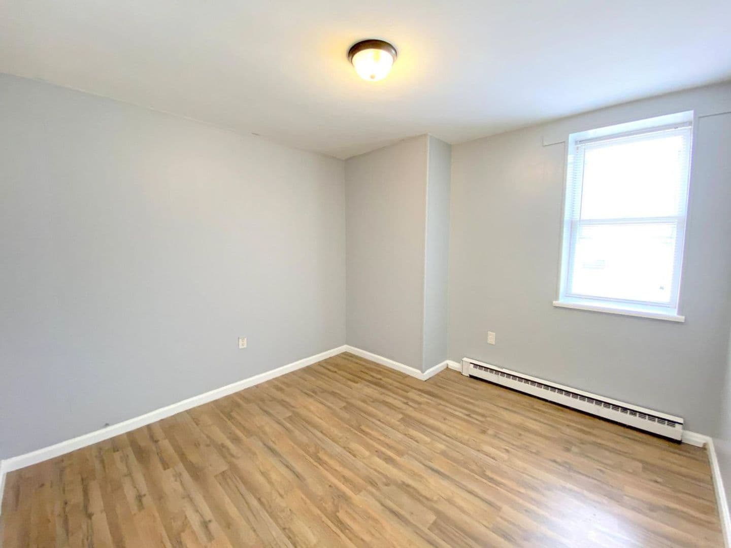 Roanoke Apartment: 1501 Patterson Avenue SW