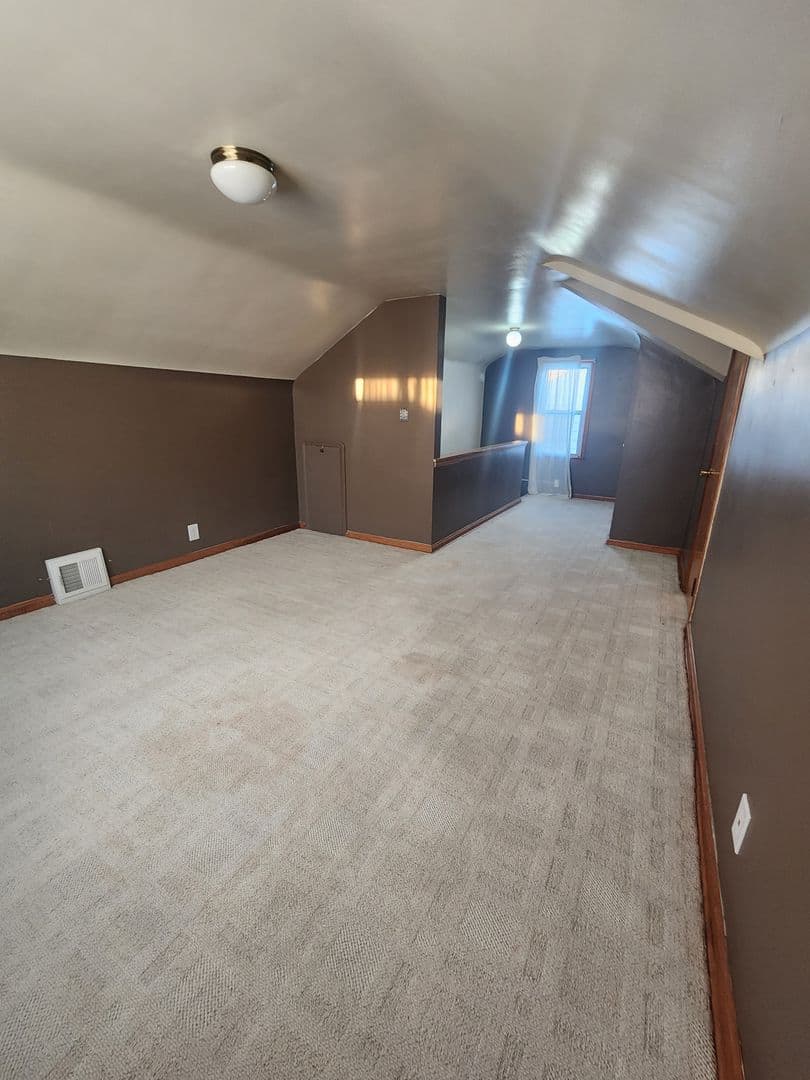 Parma House: 5618 Sunderland Dr