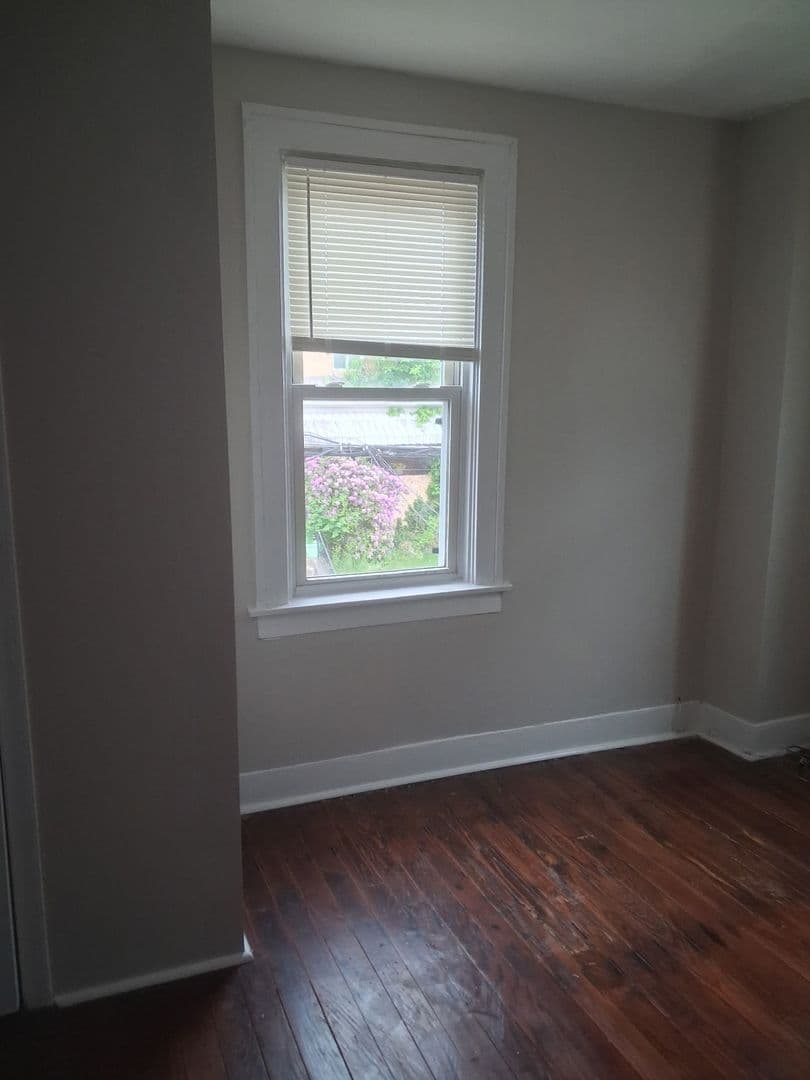 Turtle Creek Apartment: 1511-1513 Maple Avenue