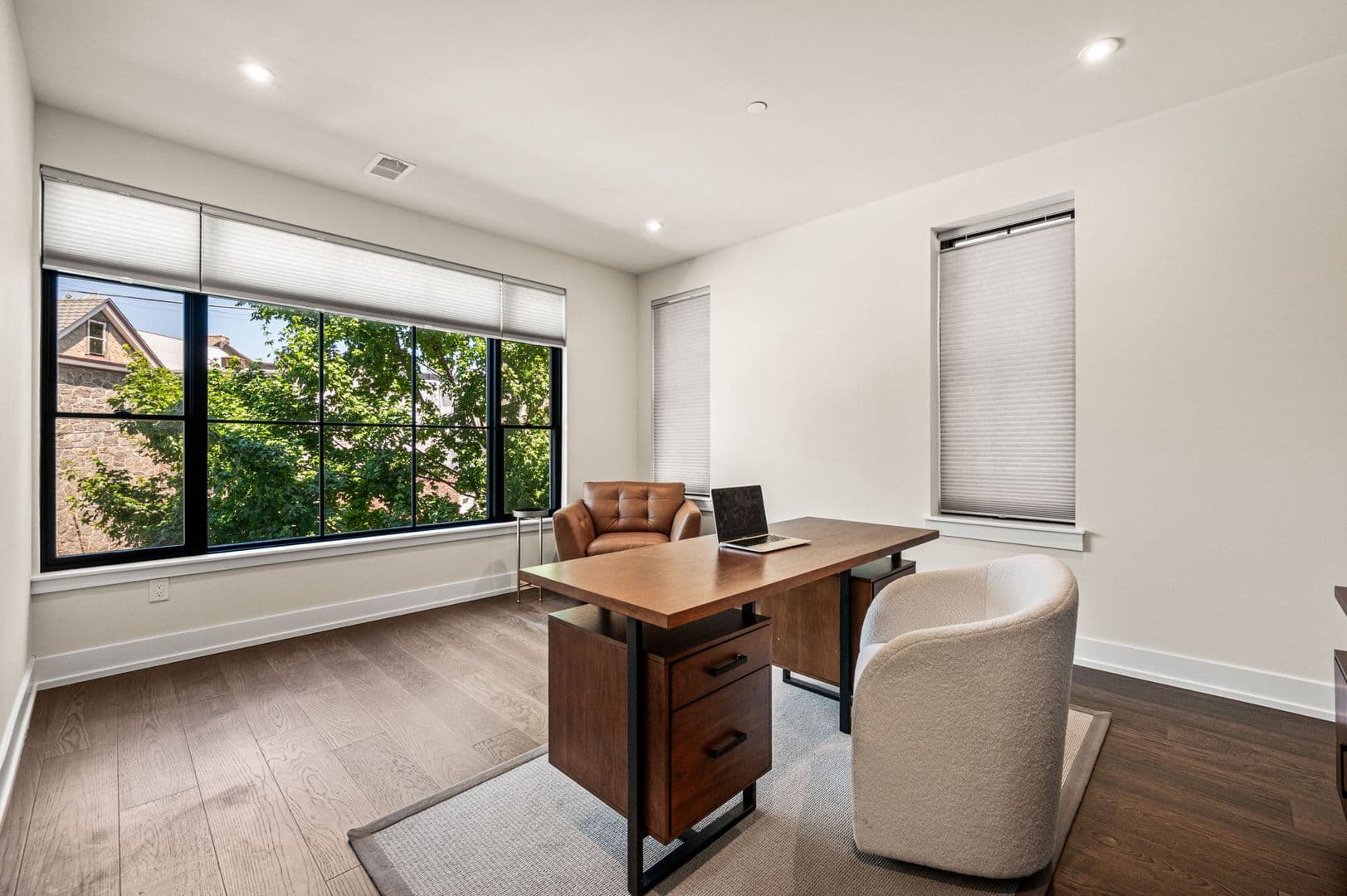 Philadelphia House: 206 Kalos Street