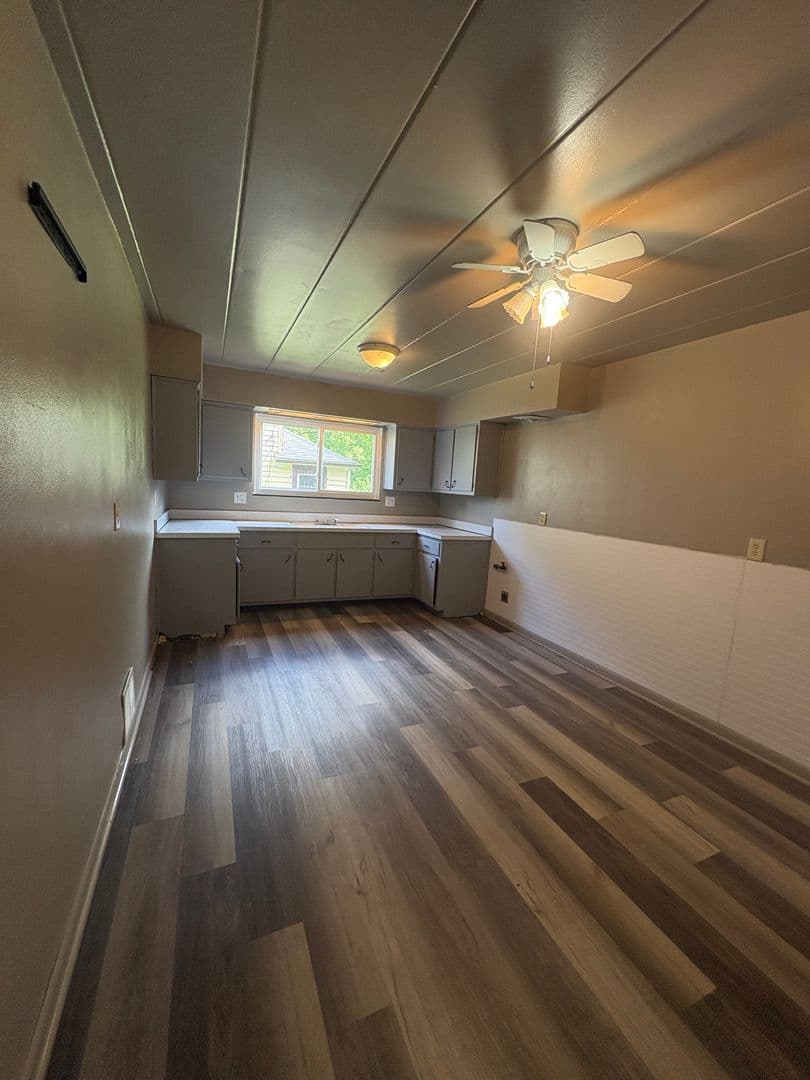 Dayton Apartment: 623 Clifton Drive - Unit A
