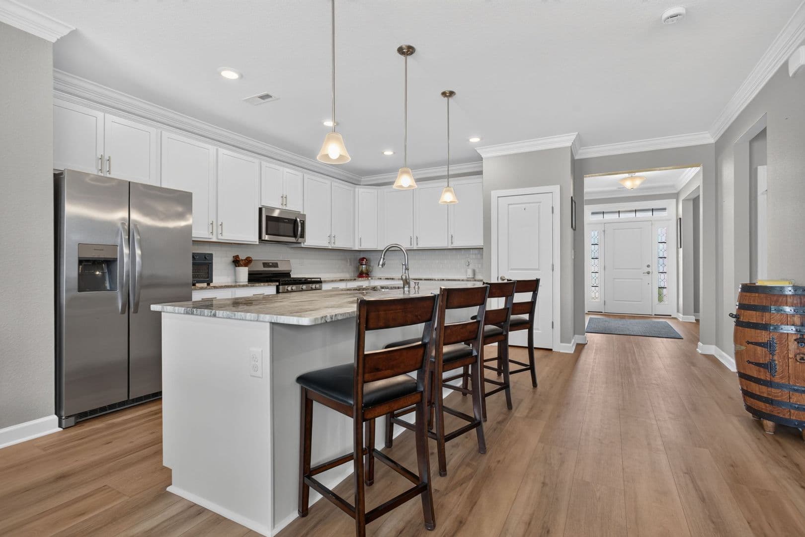 Chesapeake House: 913 Brenner