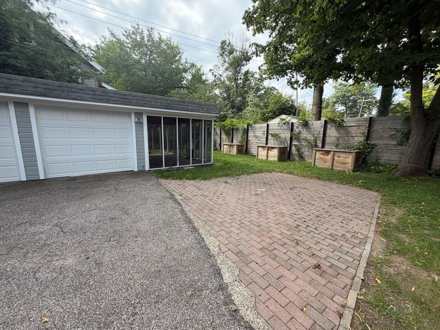Cleveland Heights House: 13048 Cedar Rd