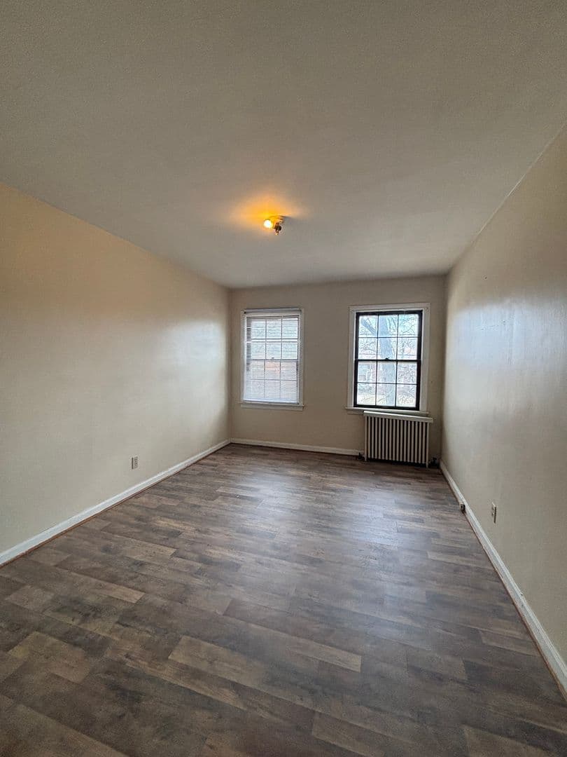 Euclid Apartment: 19351 Lake Shore Blvd.