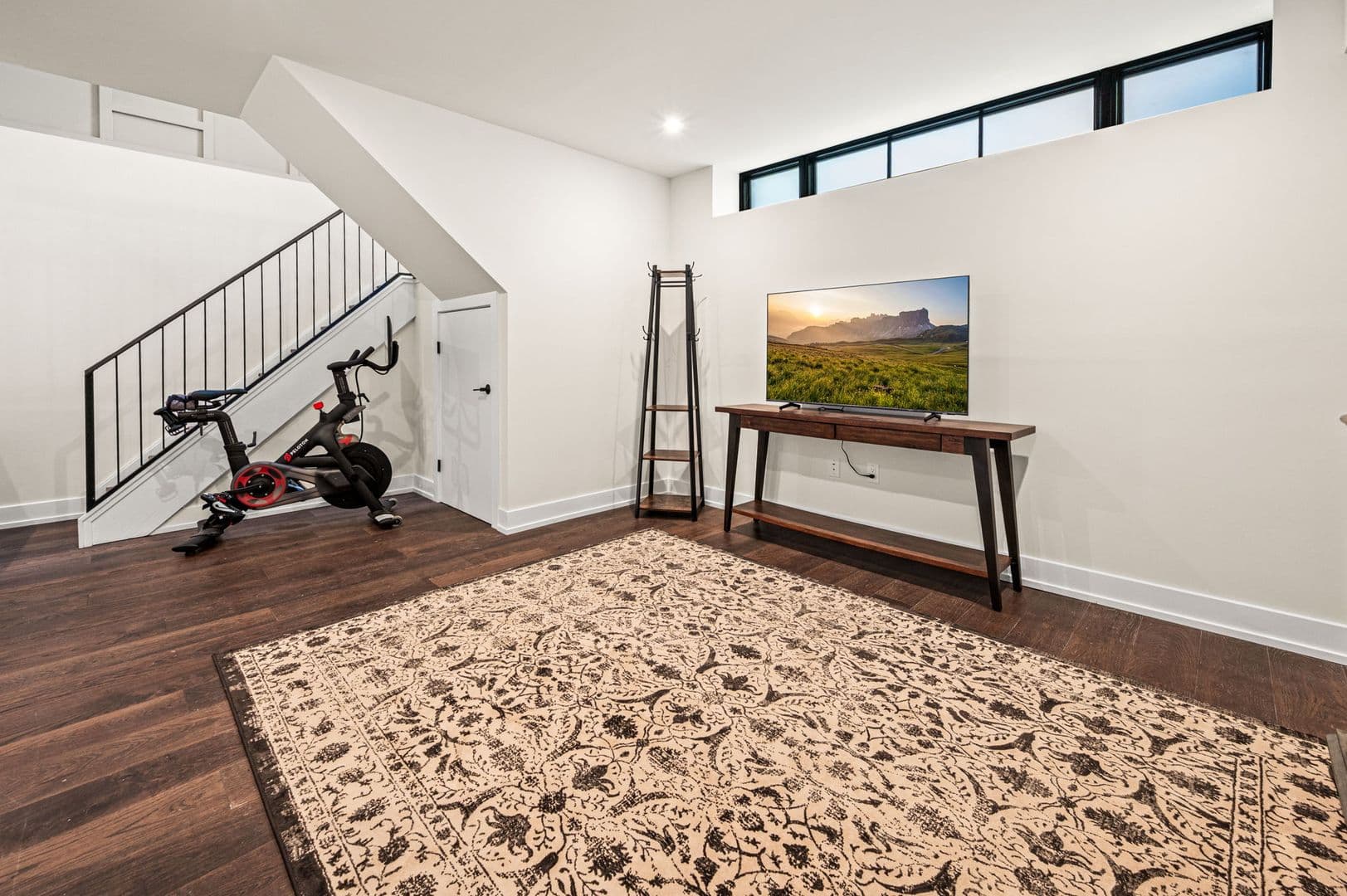 Philadelphia House: 206 Kalos Street