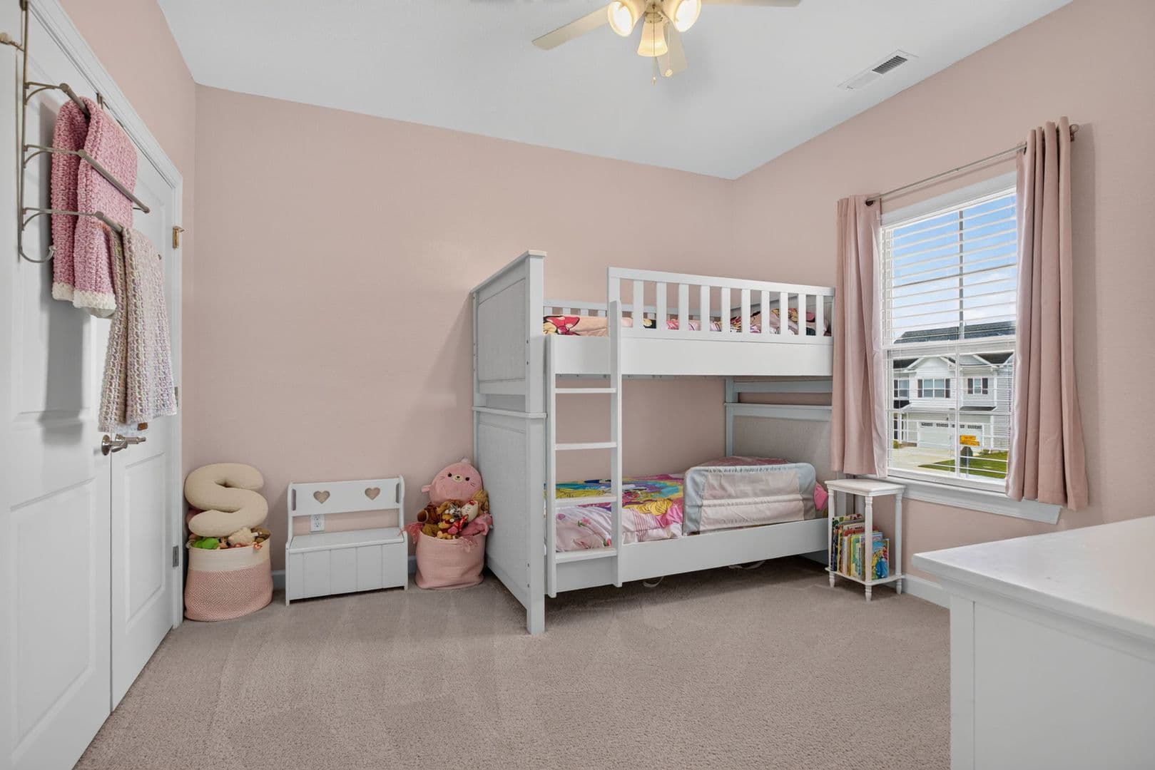 Chesapeake House: 913 Brenner