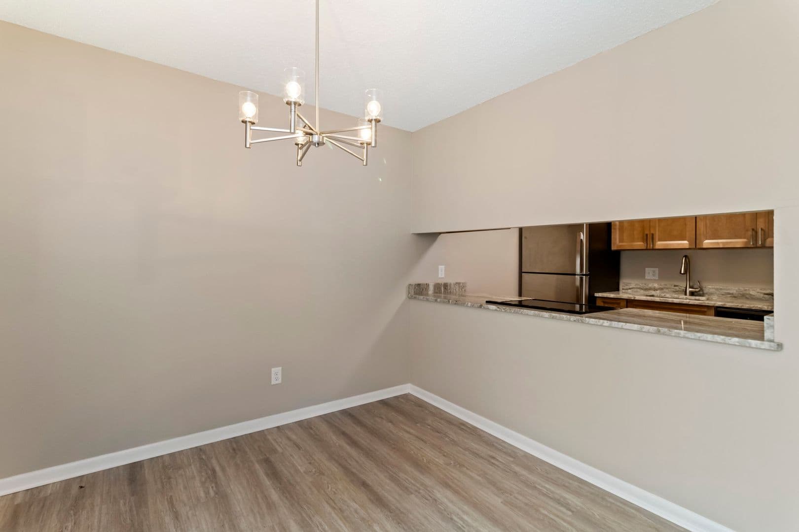 Virginia Beach House: 1180 Indian Road