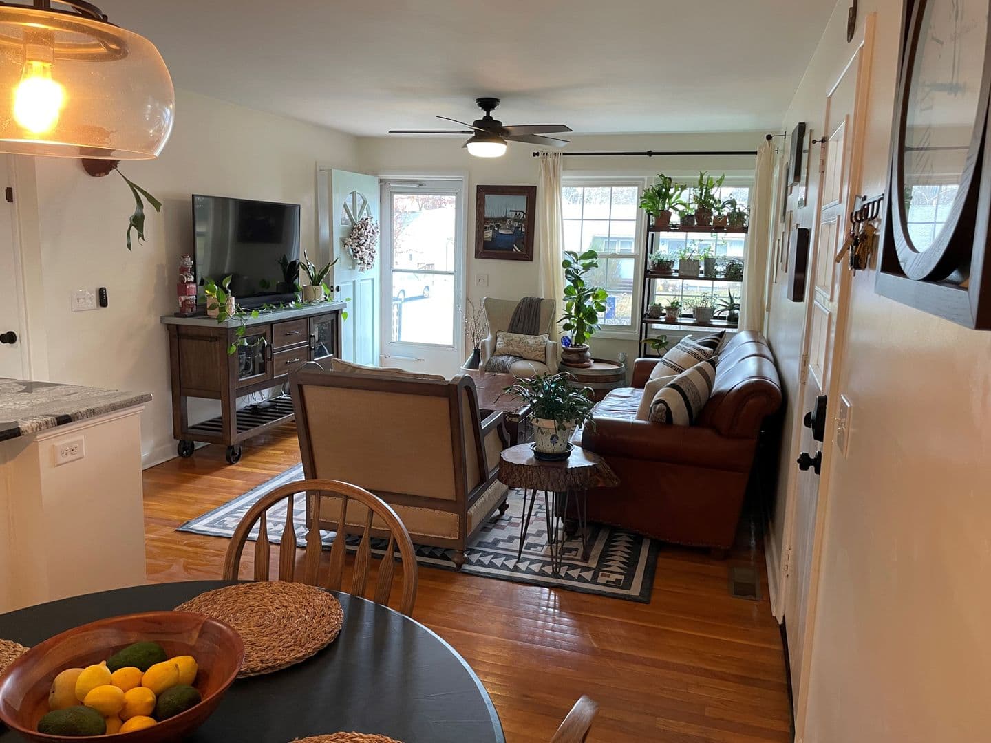 Lexington House: 5 Hill Circle