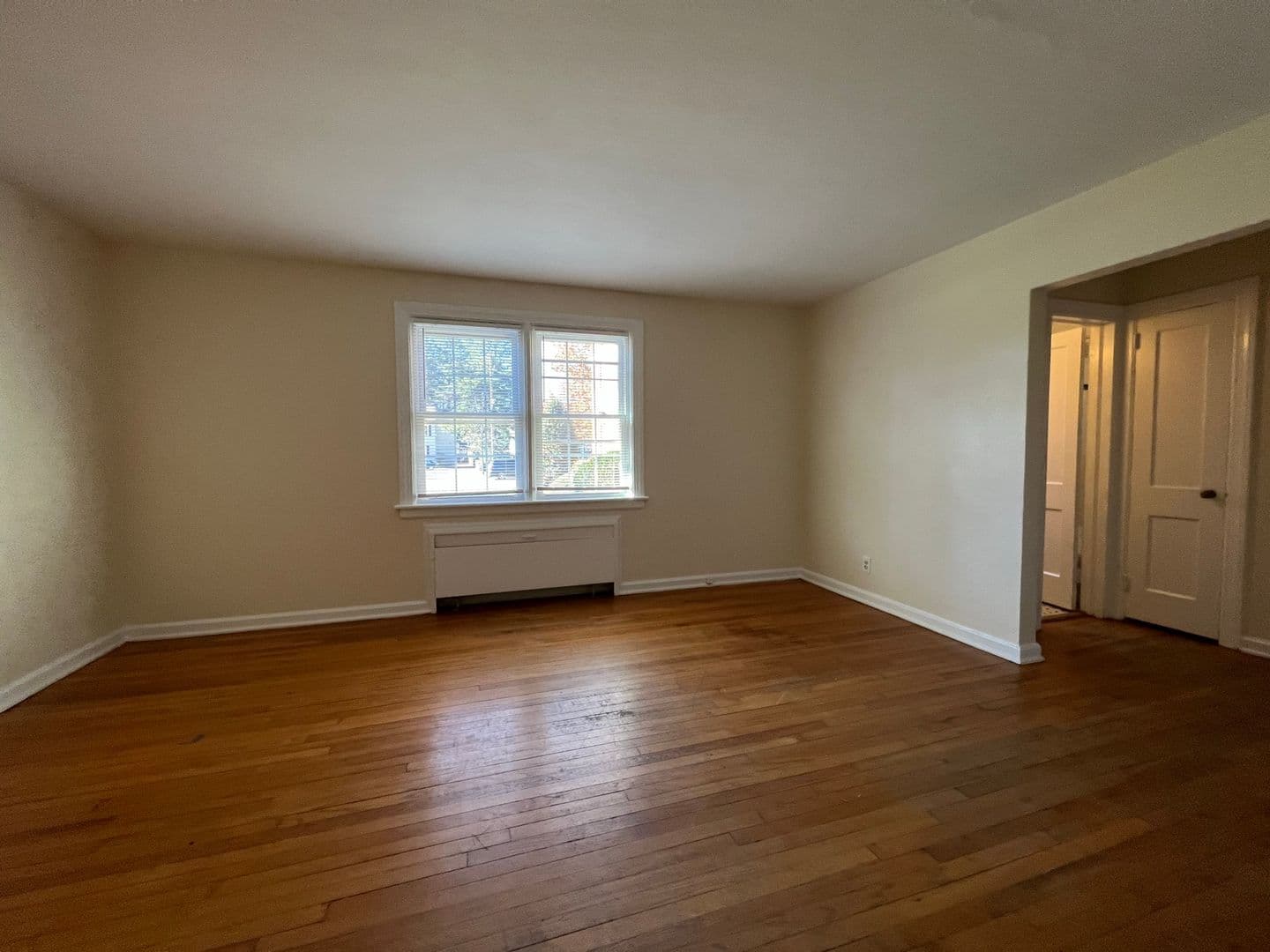 Norfolk Apartment: 7420 Hampton Boulevard