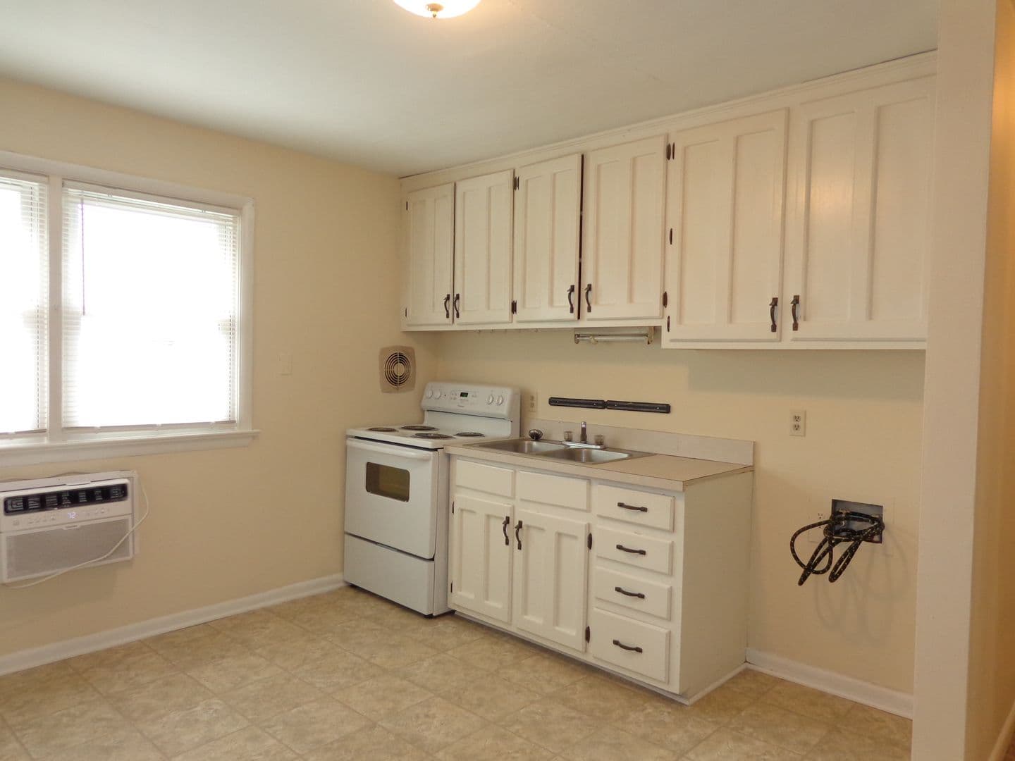 Virginia Beach Apartment: 4626 Coronet Avenue