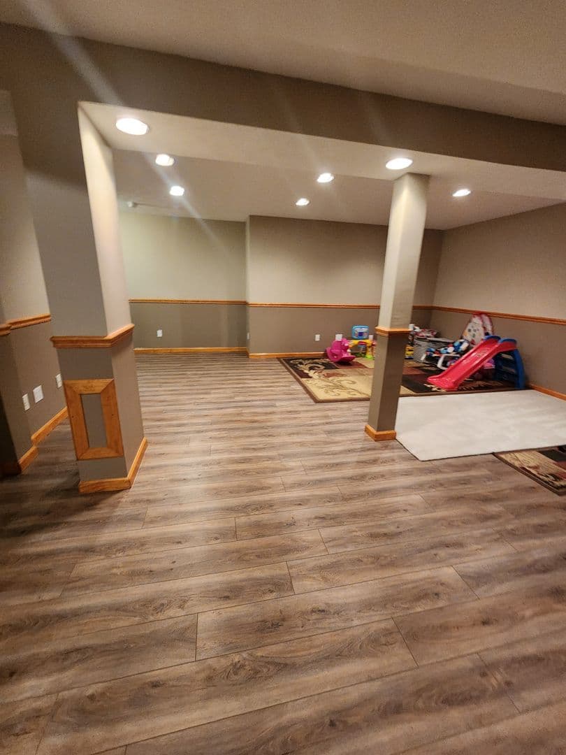 Avon House: 3288 Beech Lane