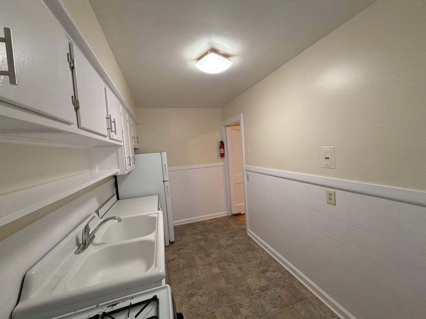 Norfolk Apartment: 7420 Hampton Boulevard