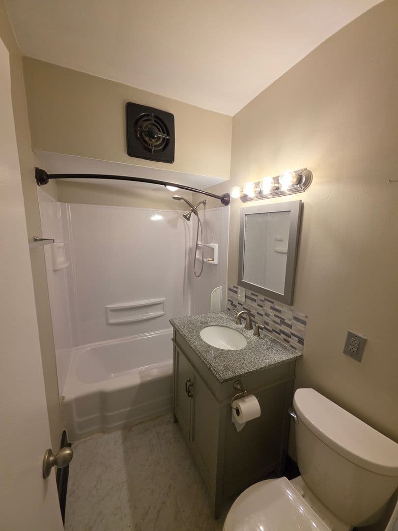 Cleveland Apartment: 3664 W 48th St