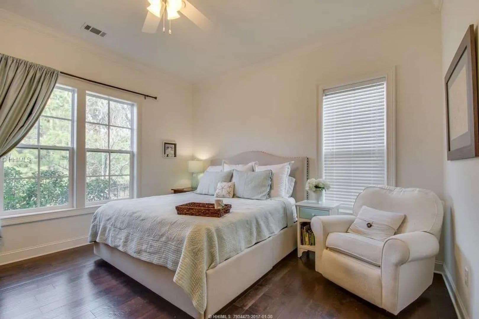 Bluffton House: 37 Shell Hall way