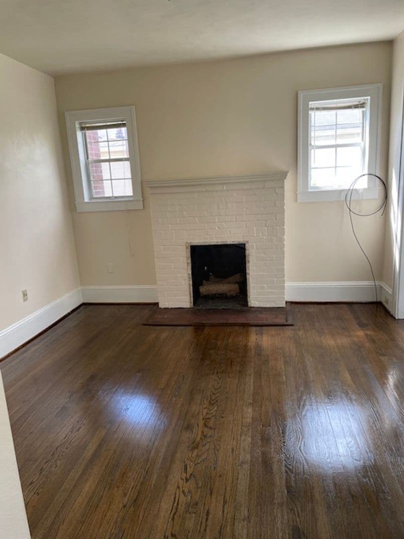 Roanoke Apartment: 2324 Orange Avenue NW