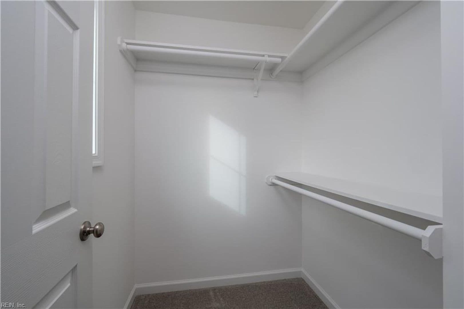 Norfolk House: 8218 Tidewater Drive