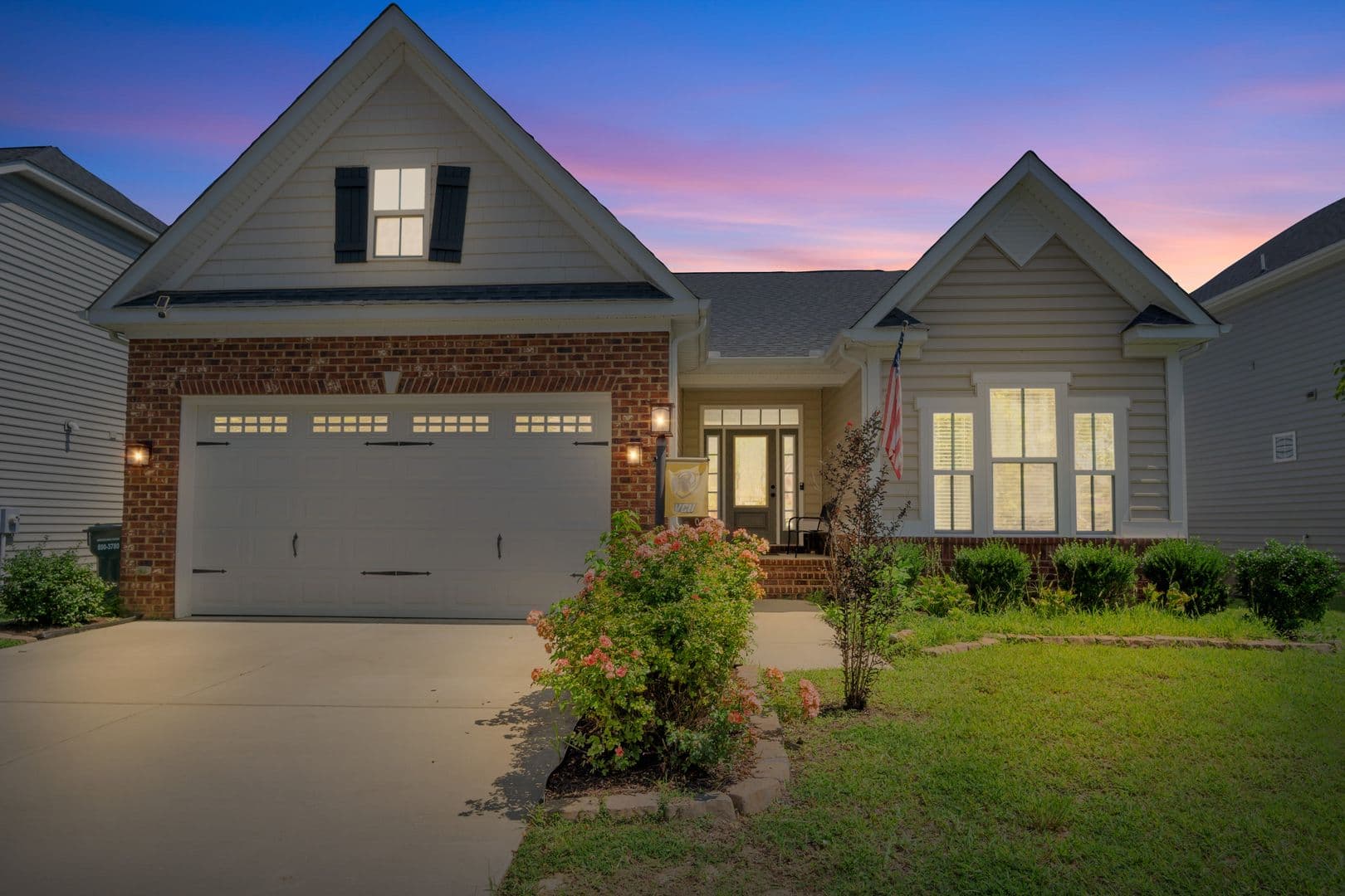 Williamsburg House: 406 Boltons Mill Pkwy