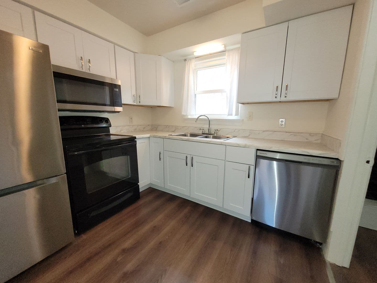 Norfolk House: 1012 Oaklawn Avenue