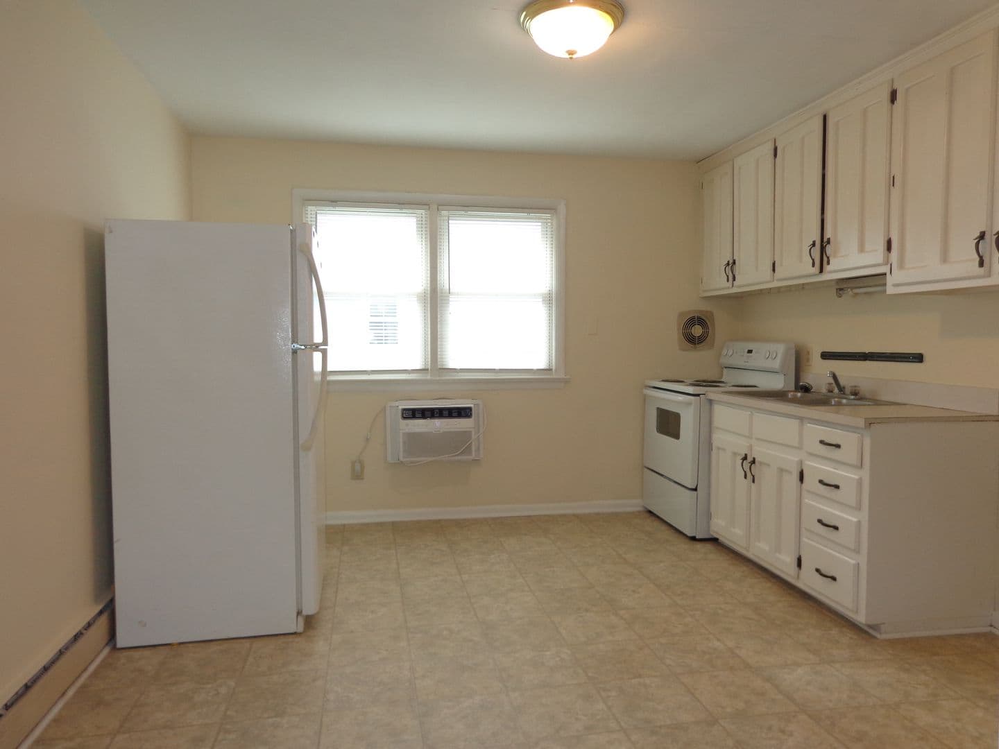 Virginia Beach Apartment: 4626 Coronet Avenue