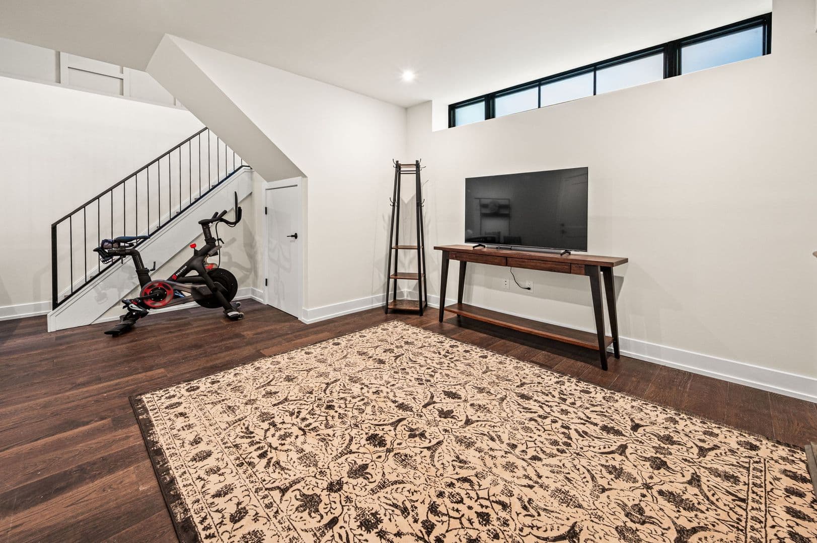 Philadelphia House: 206 Kalos Street