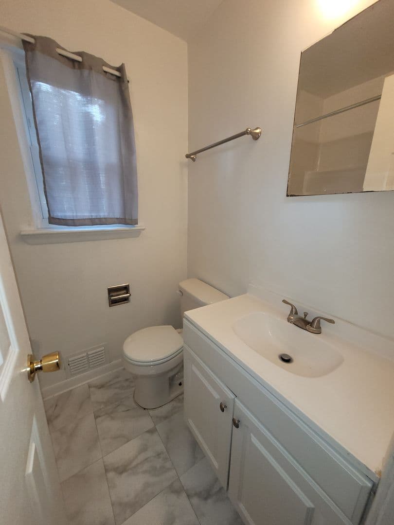 Norfolk House: 1012 Oaklawn Avenue