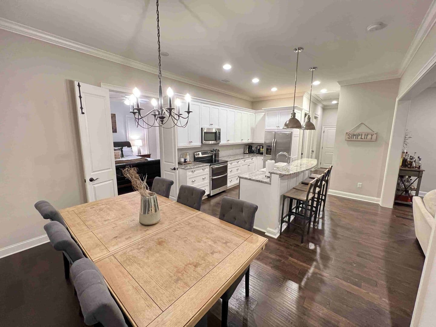 Bluffton House: 37 Shell Hall way