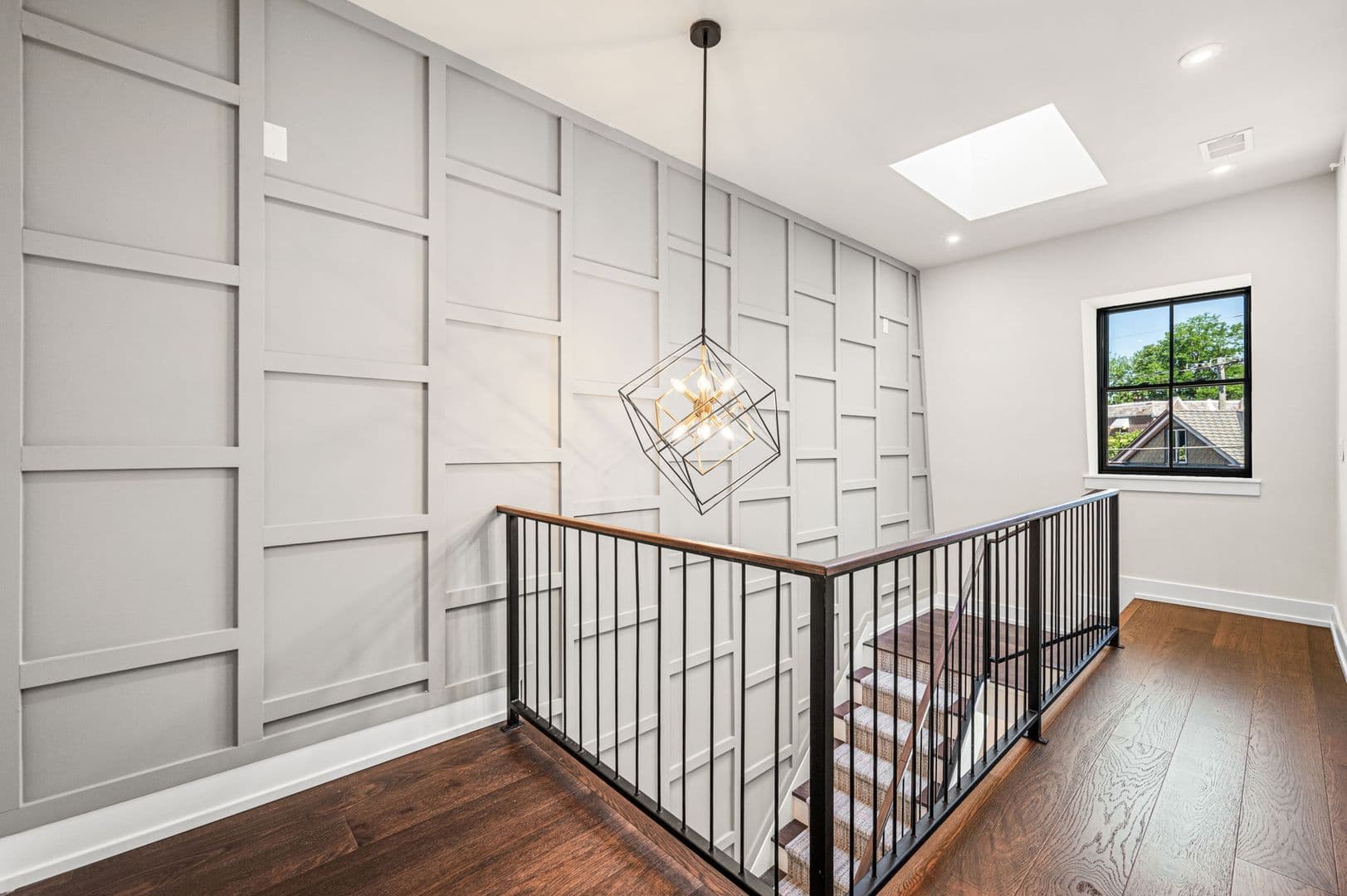 Philadelphia House: 206 Kalos Street