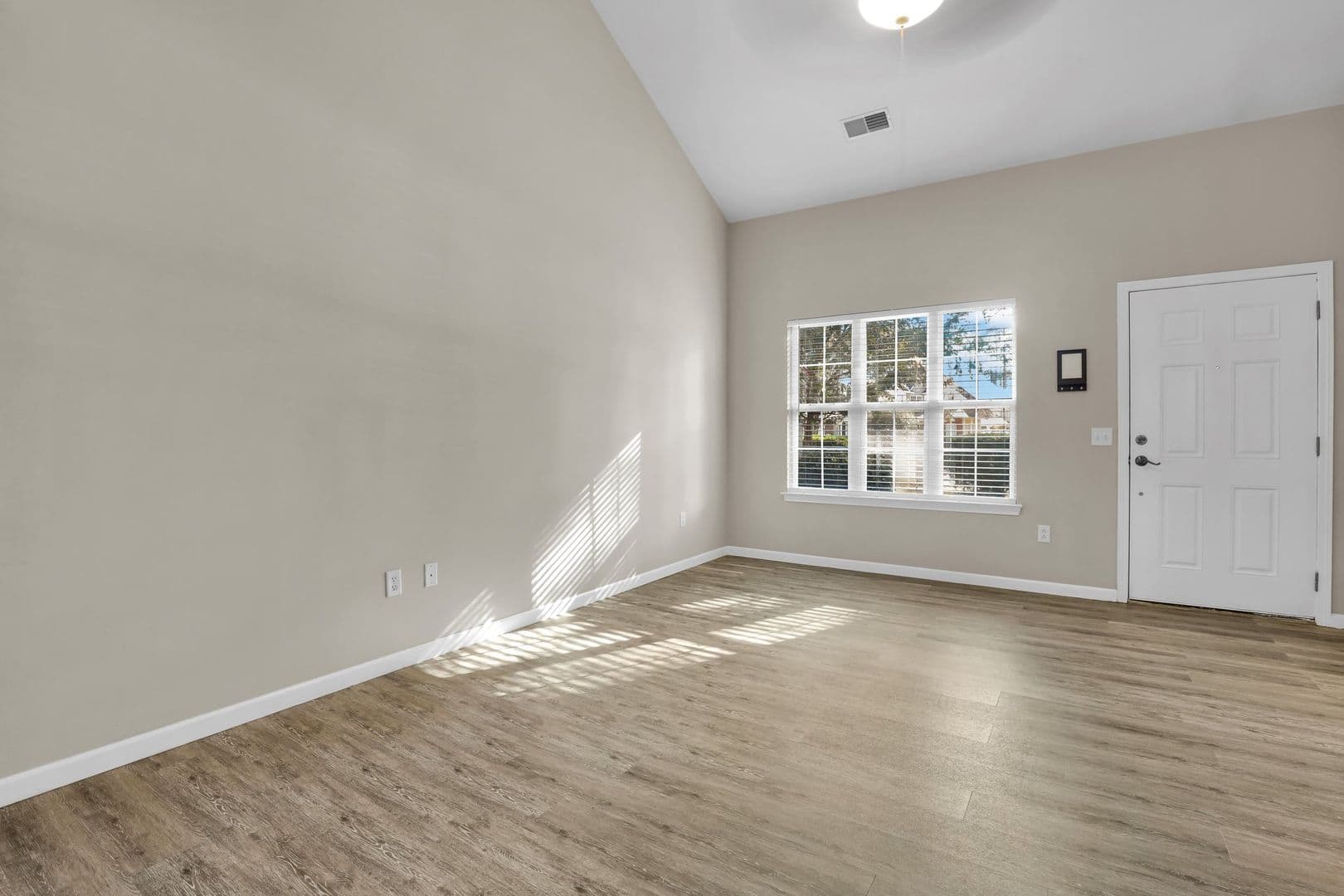 Bluffton House: 230 North Circle