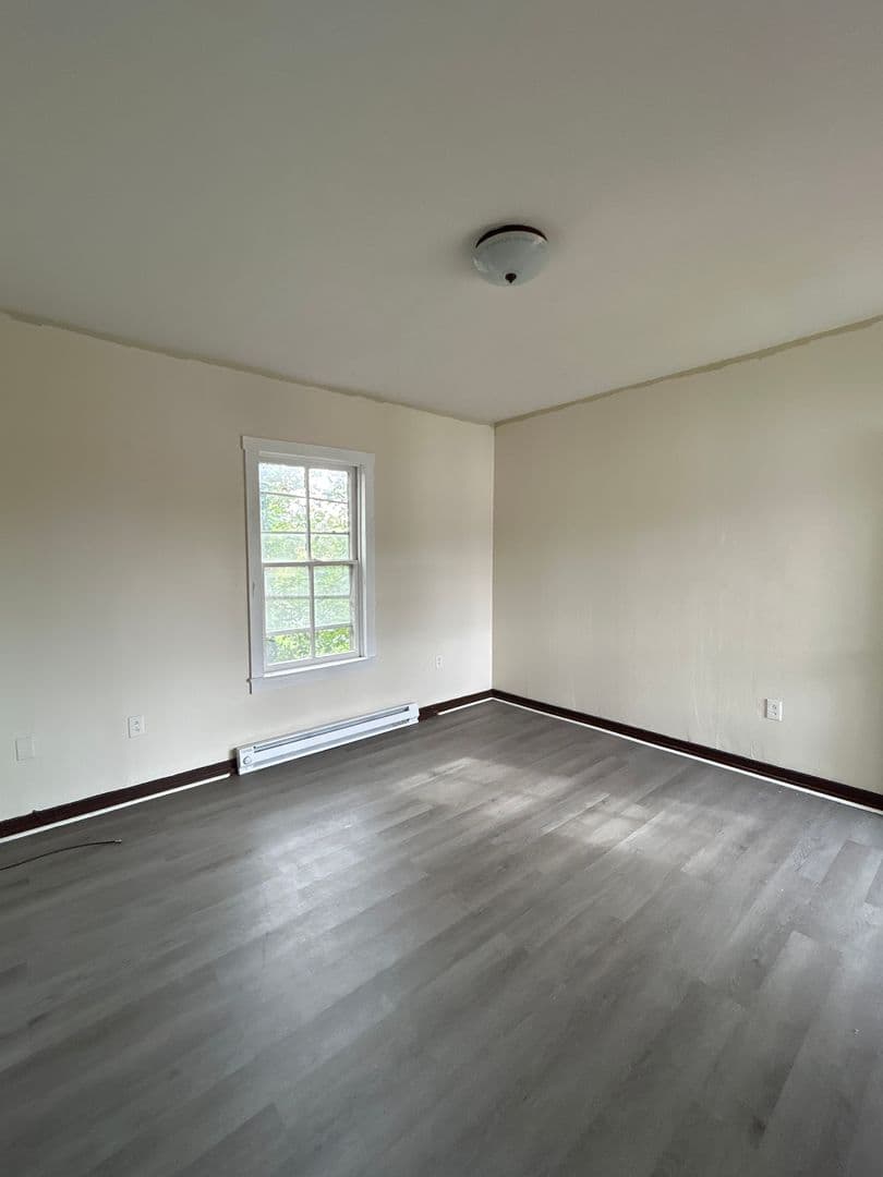 Roanoke Apartment: 611 Stewart Avenue SE