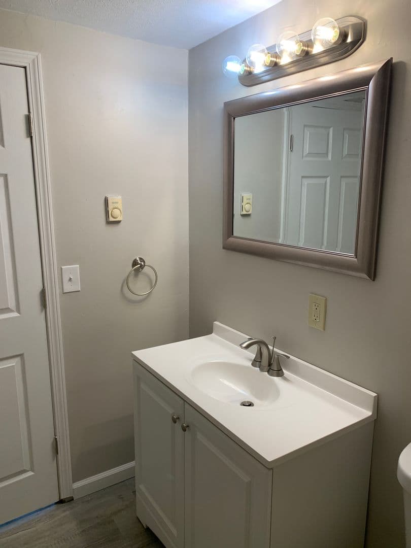 Lorain Apartment: 661 Washington Avenue