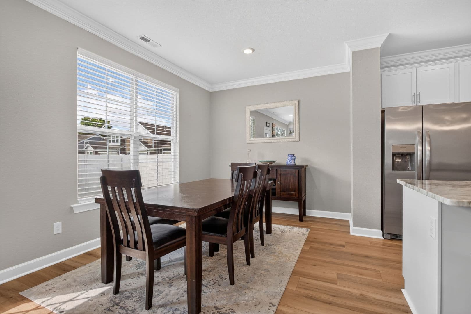 Chesapeake House: 913 Brenner
