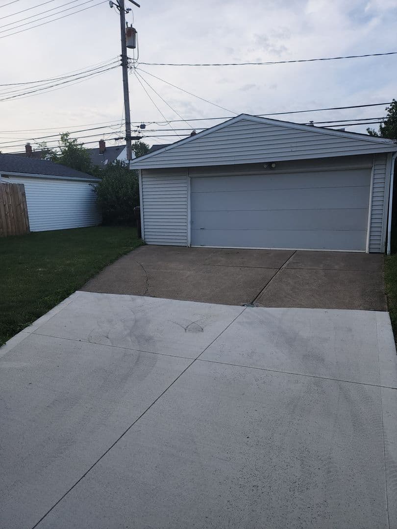 Parma House: 5618 Sunderland Dr