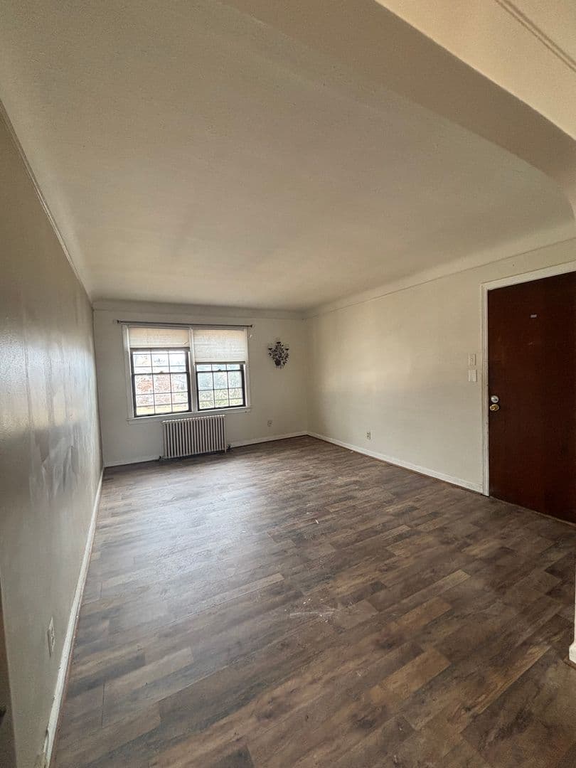 Euclid Apartment: 19351 Lake Shore Blvd.