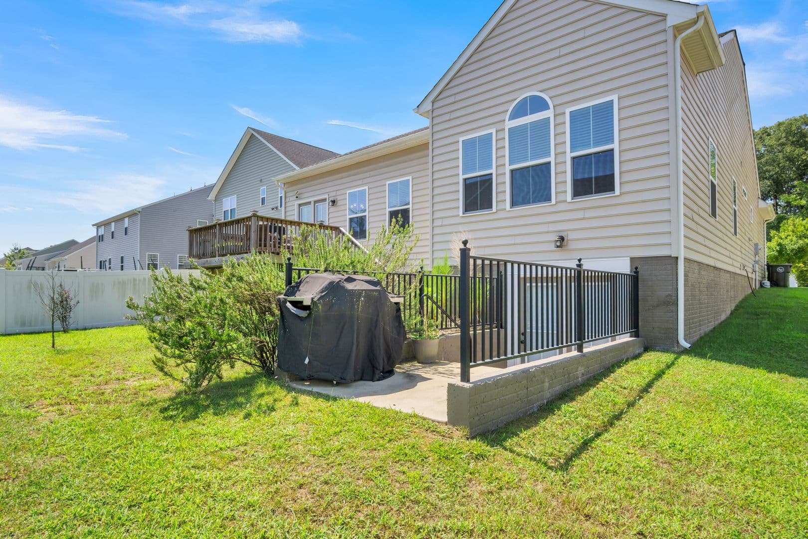 Williamsburg House: 406 Boltons Mill Pkwy