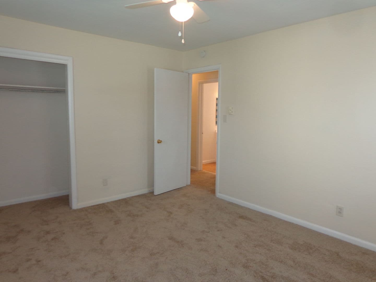 Virginia Beach Apartment: 4626 Coronet Avenue