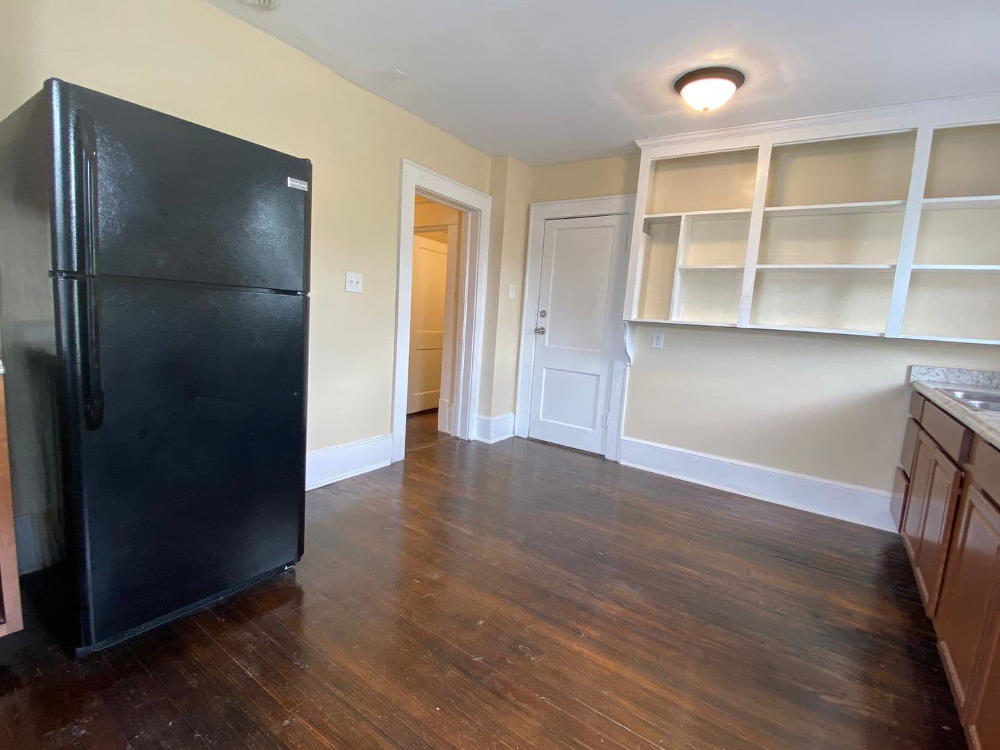 Roanoke Apartment: 1334 Chapman Avenue SW