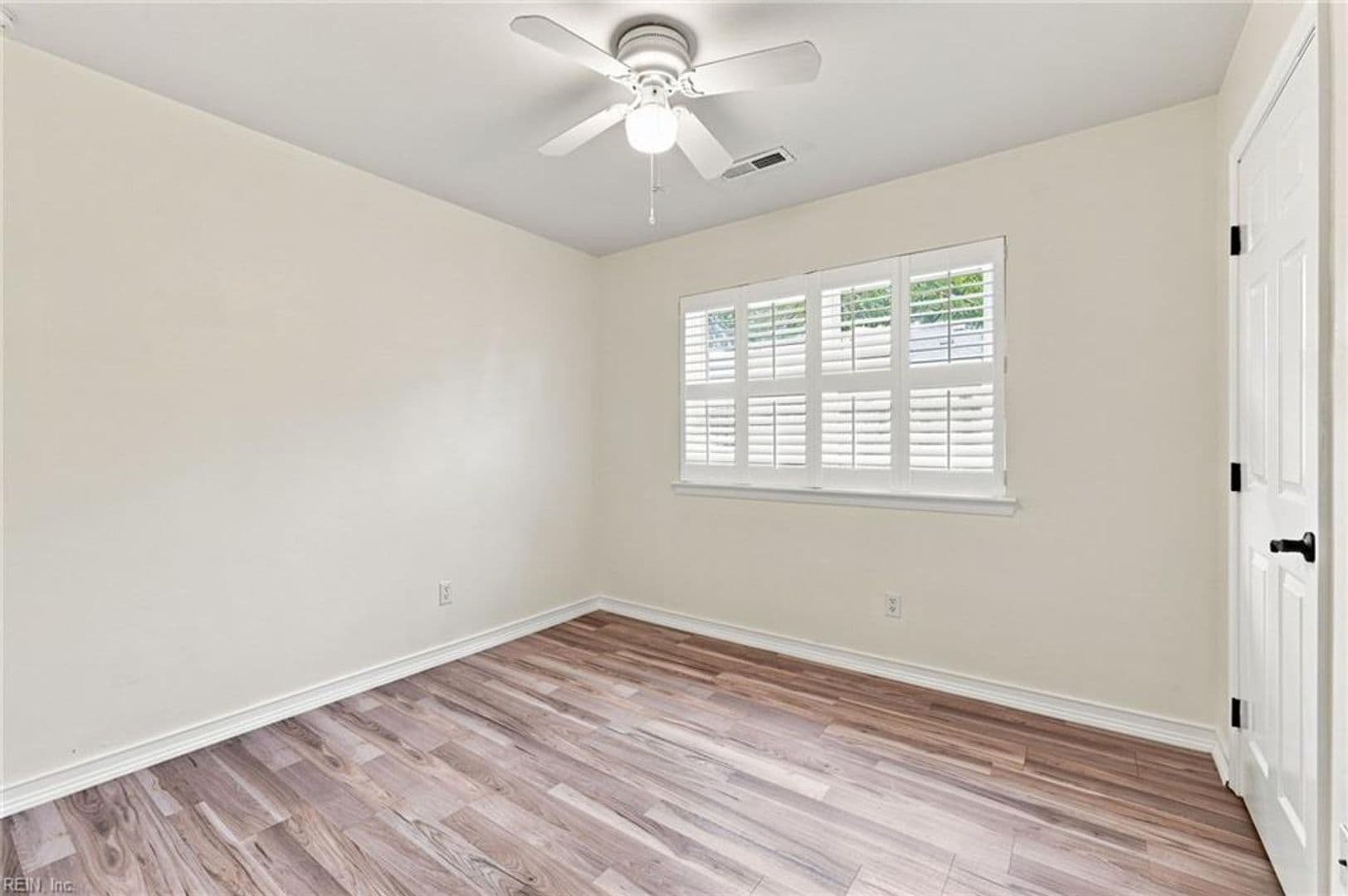 Virginia Beach House: 401 Moorland Drive