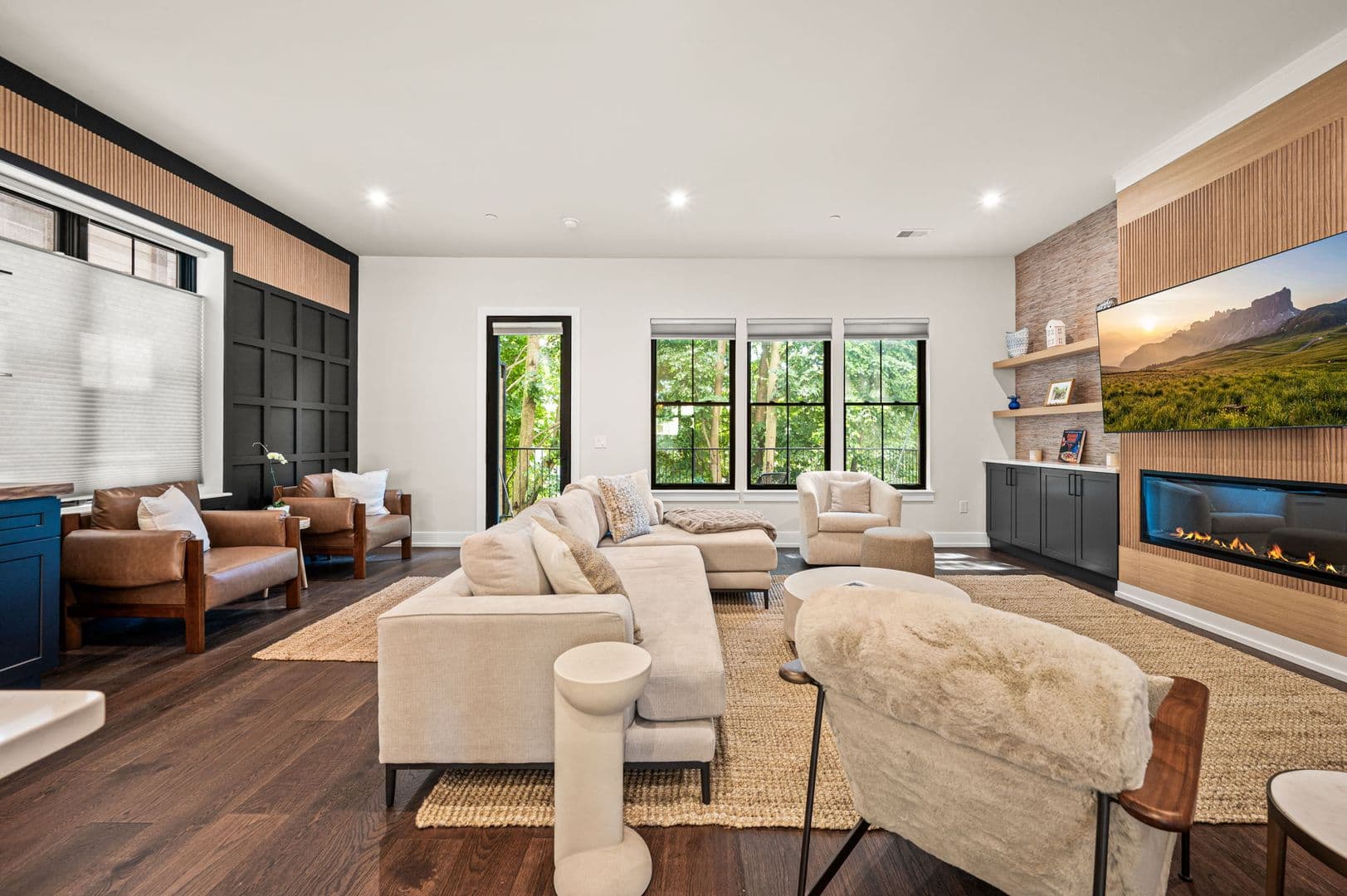 Philadelphia House: 206 Kalos Street