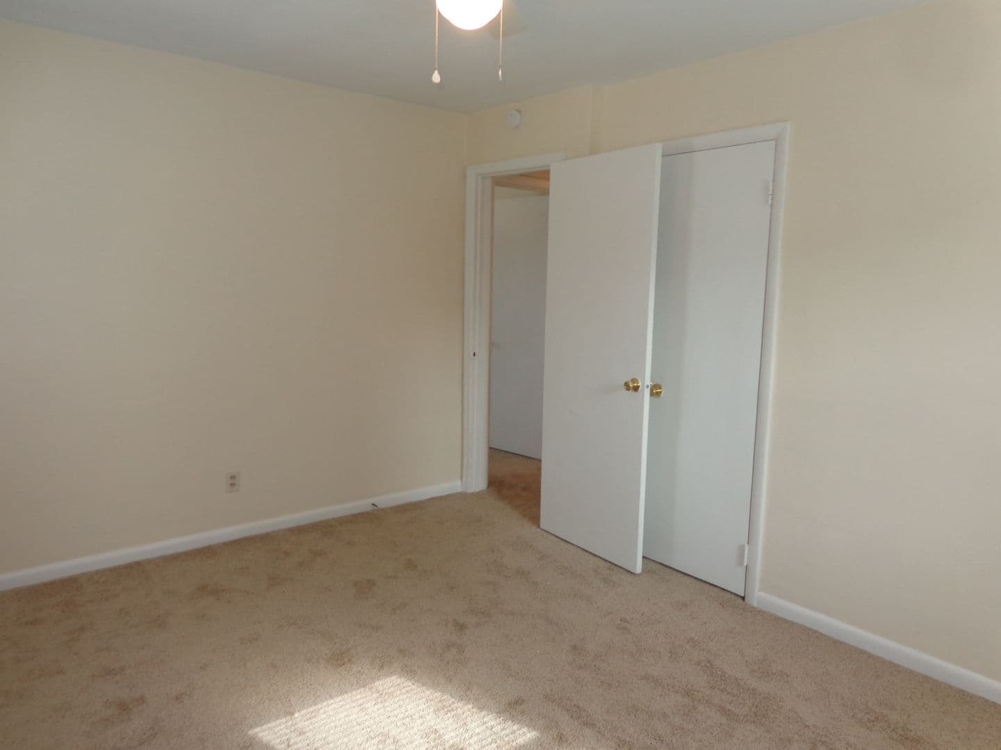 Virginia Beach Apartment: 4626 Coronet Avenue
