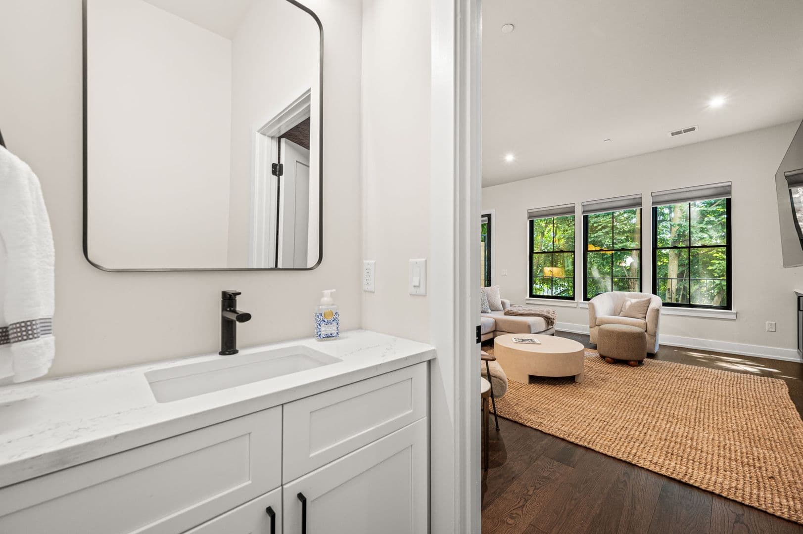 Philadelphia House: 206 Kalos Street