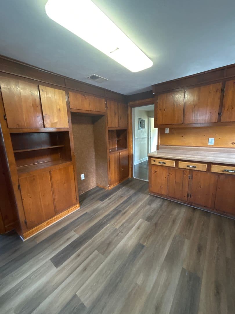 Roanoke Apartment: 1430 Chapman Ave. SW