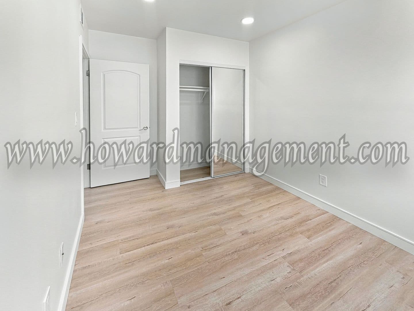 Los Angeles Apartment: 5821 David Ave
