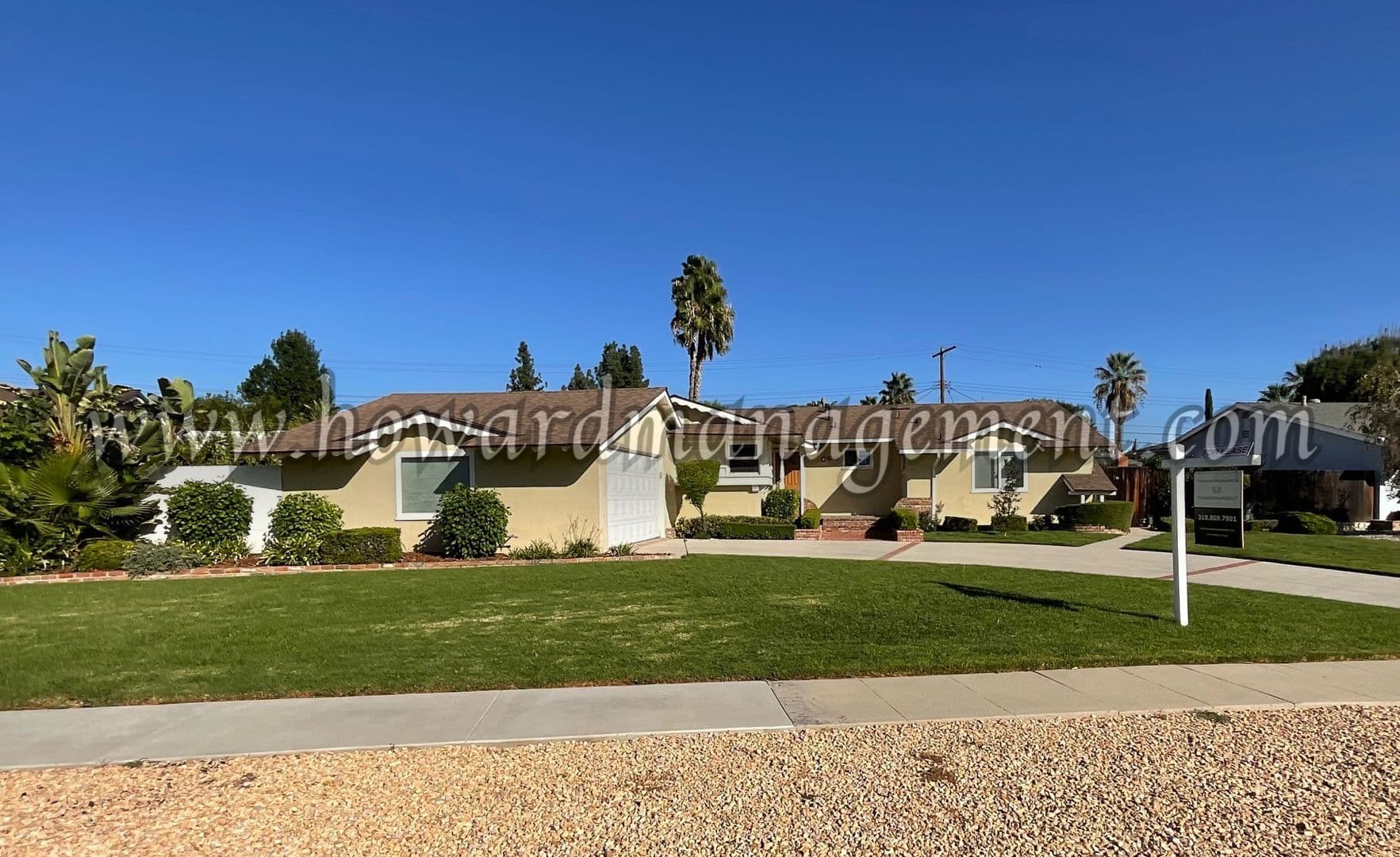 Canoga Park House: 8360 Rudnick Ave