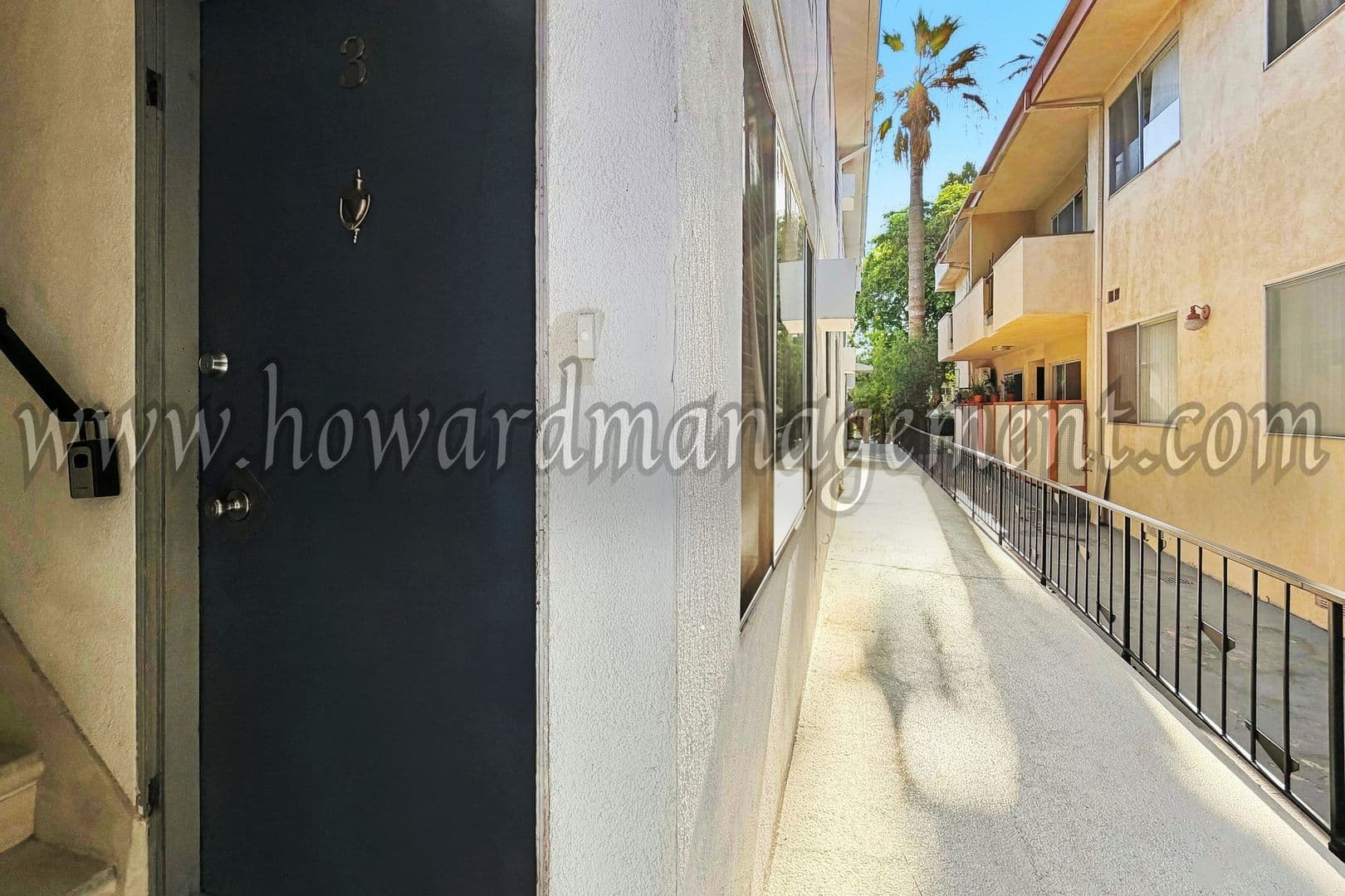 West Hollywood Apartment: 561 N Orlando Ave