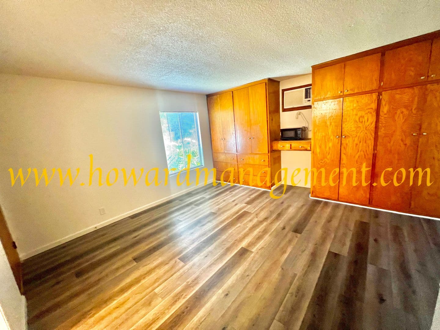 Los Angeles Apartment: 845 S Bedford St