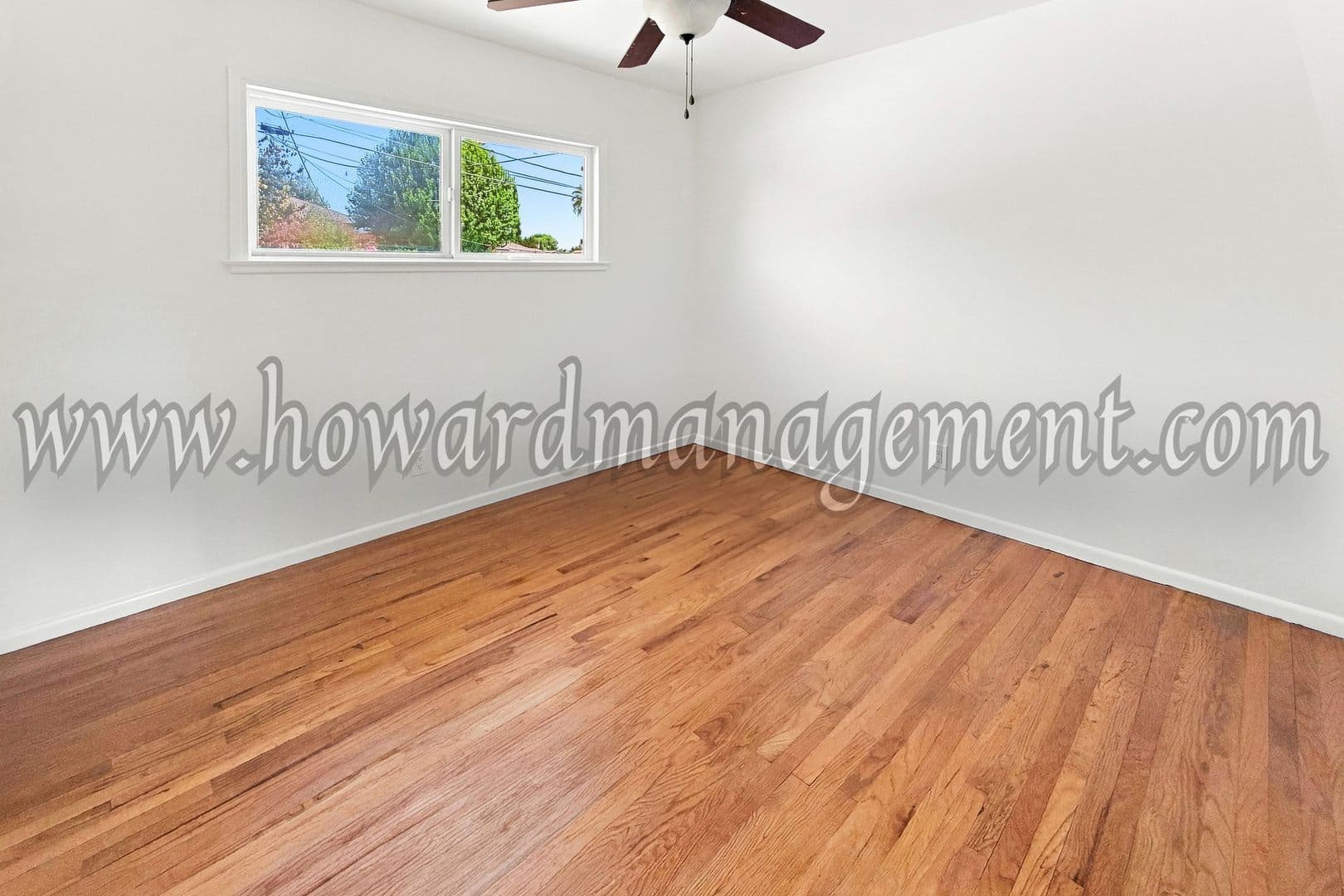 Canoga Park House: 8360 Rudnick Ave