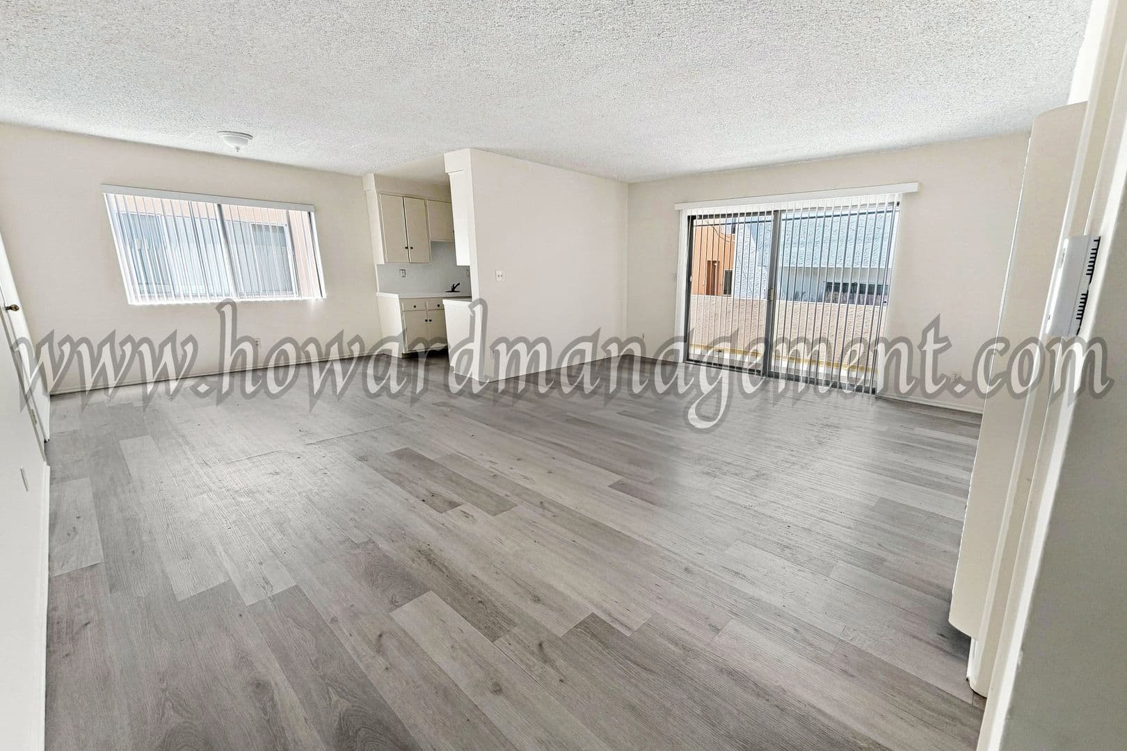 Los Angeles Apartment: 3637 Mentone Ave