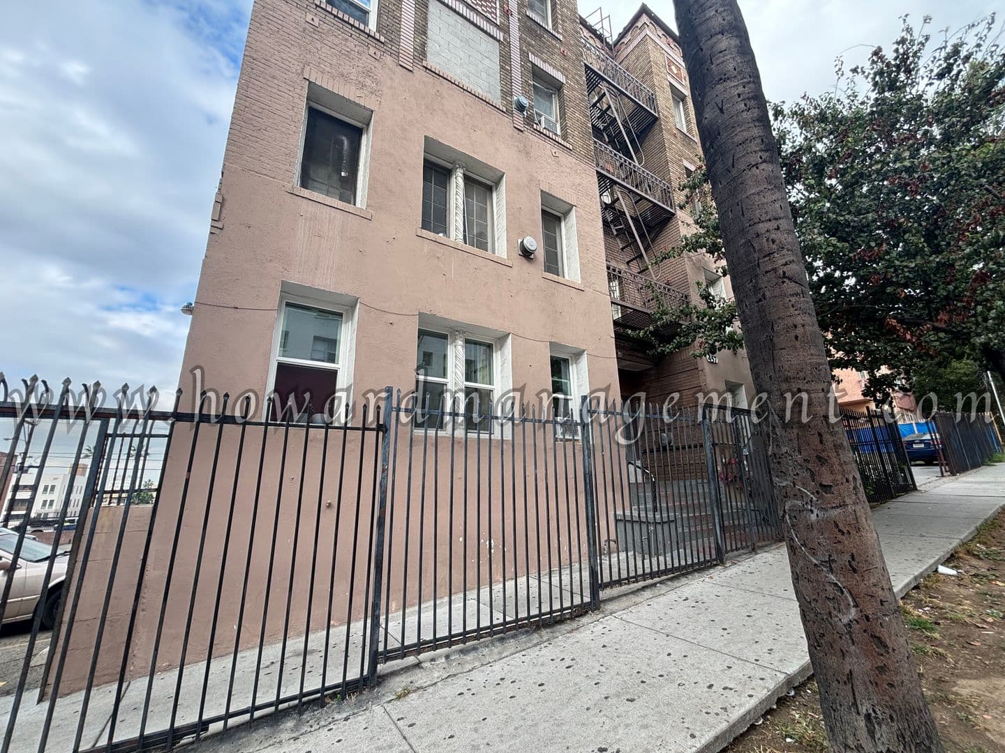 Los Angeles Apartment: 457 Bonnie Brae St